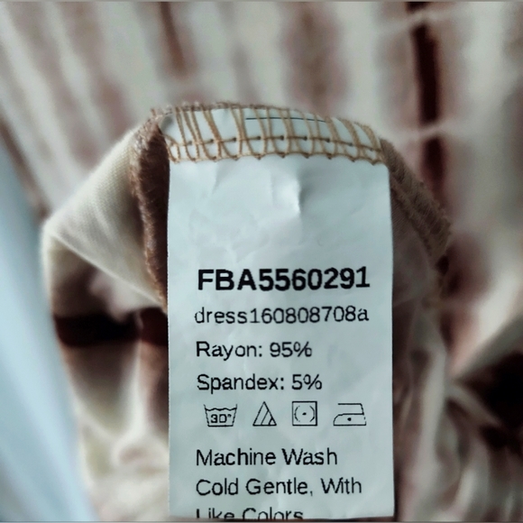 ** 2/$20 ** Tie-Dye Maxi dress with POCKETS! - Picture 13 of 14